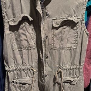 Me Jane Men's Khaki Utility Vest